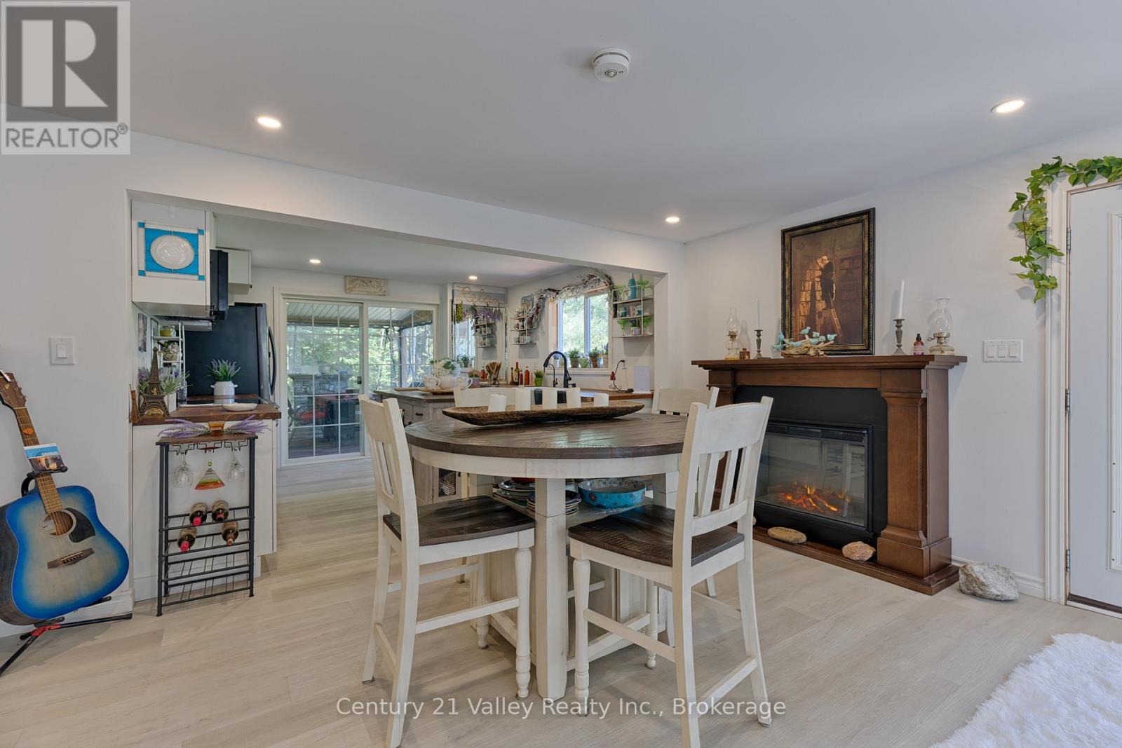 593 INGLIS ROAD - 24