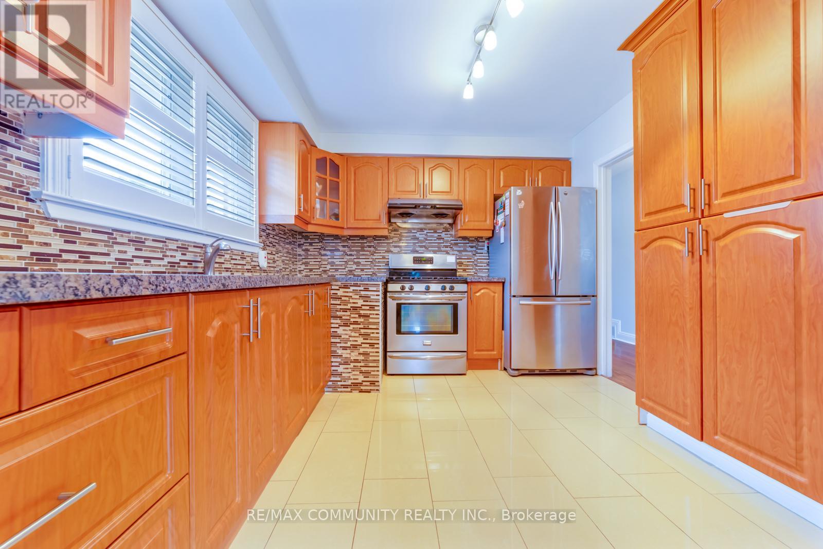 118 BRIMORTON DRIVE - 13