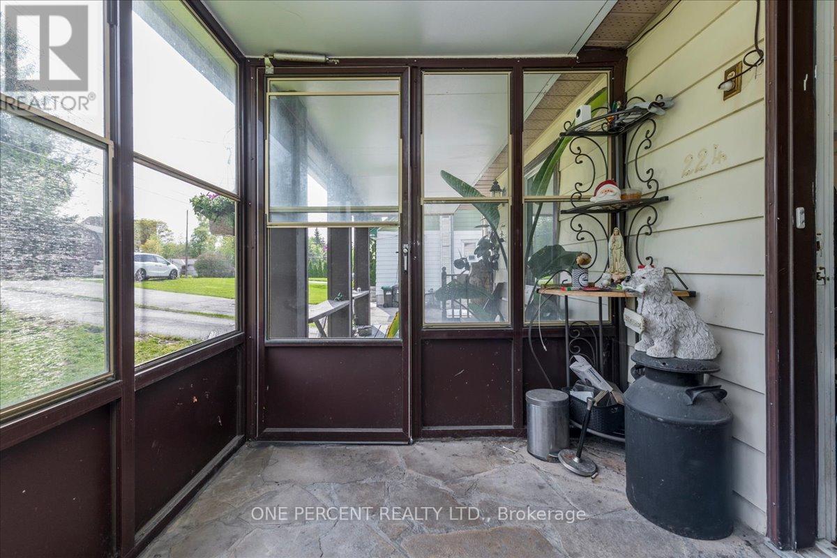 224 FOSTER DRIVE - 6