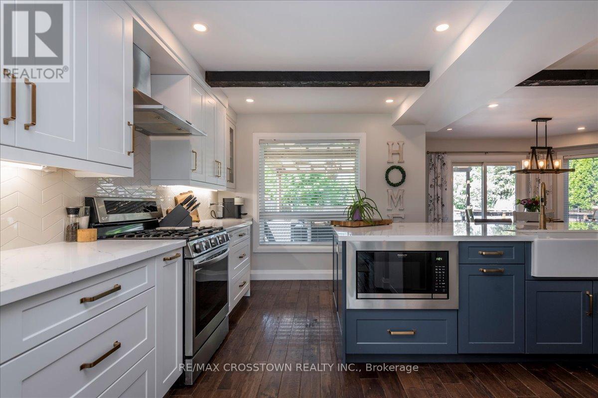 92 GOLDEN MEADOW ROAD - 11