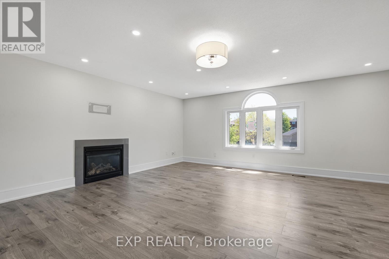 24 JESSICA DRIVE - 19