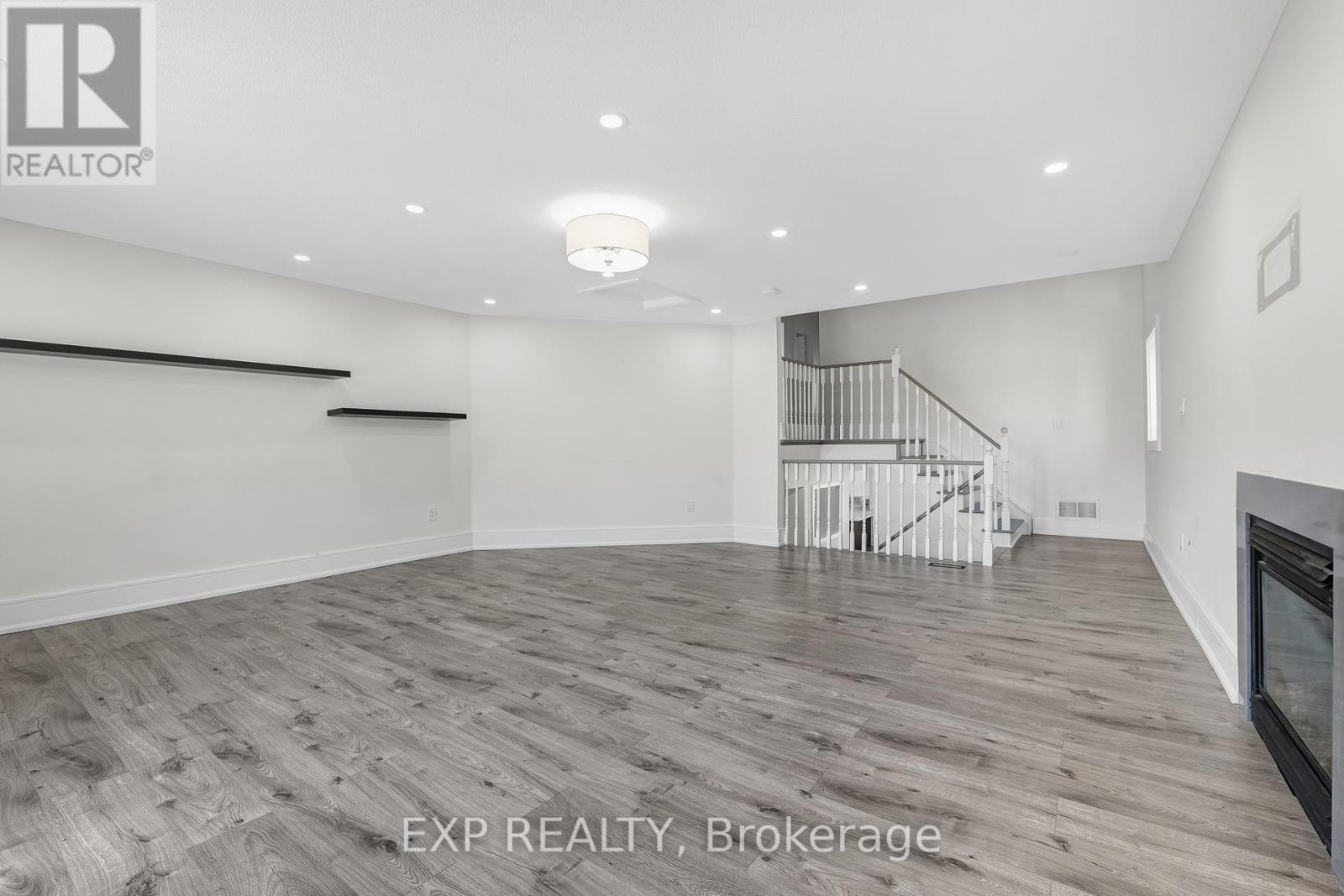 24 JESSICA DRIVE - 21