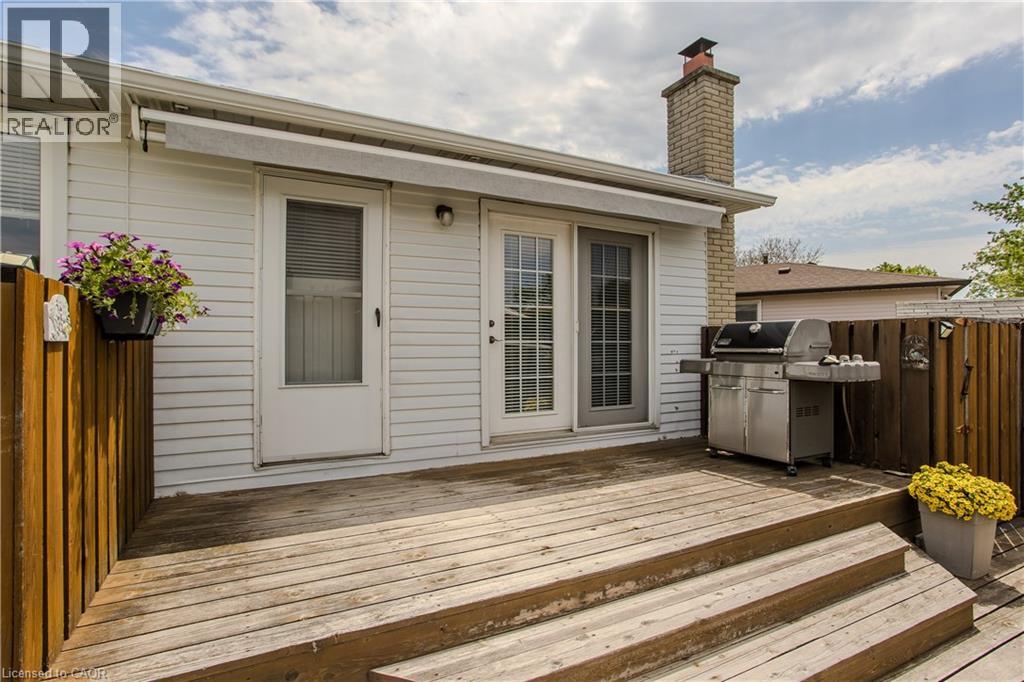 3125 MICHAEL Crescent - 23