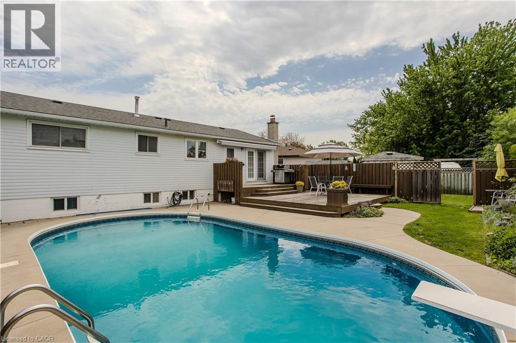 3125 MICHAEL Crescent - 25