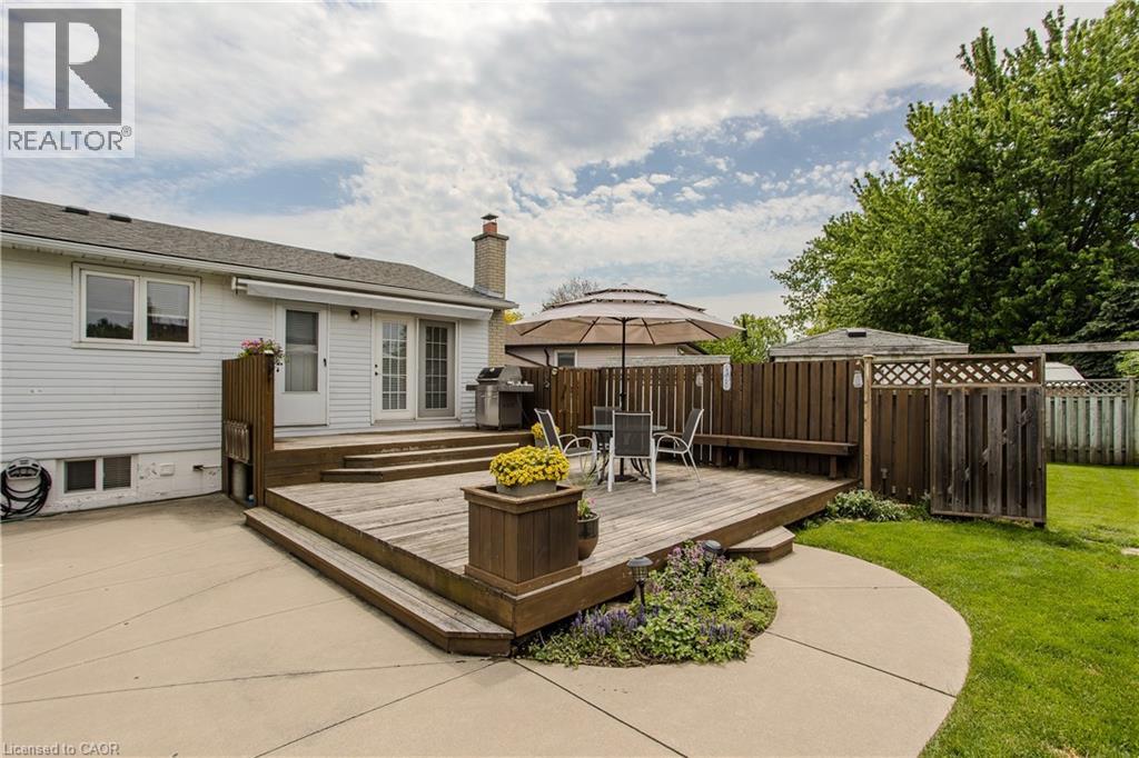 3125 MICHAEL Crescent - 5