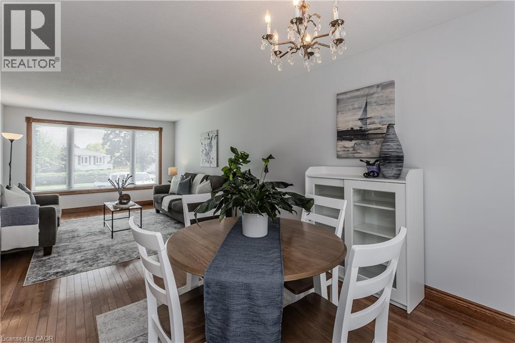 3125 MICHAEL Crescent - 8