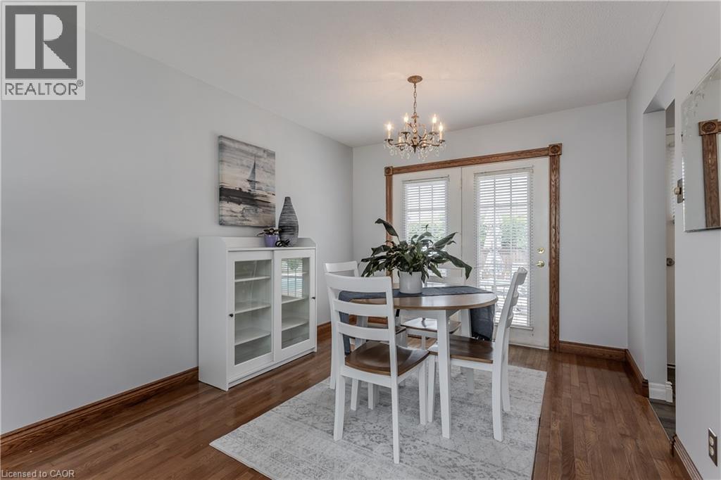 3125 MICHAEL Crescent - 9