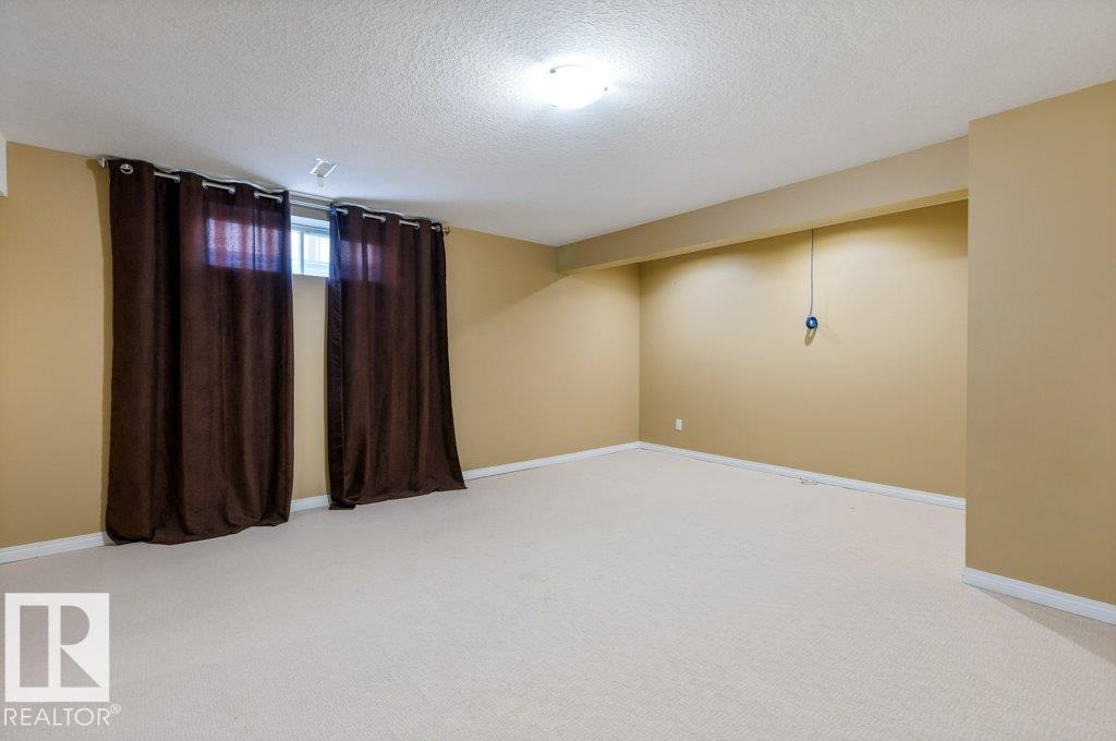 1119 Potter Greens NW - 32