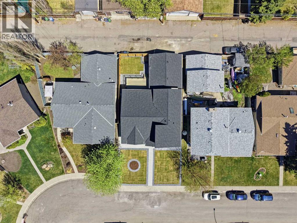 60 Lake Lucerne Close SE - 47