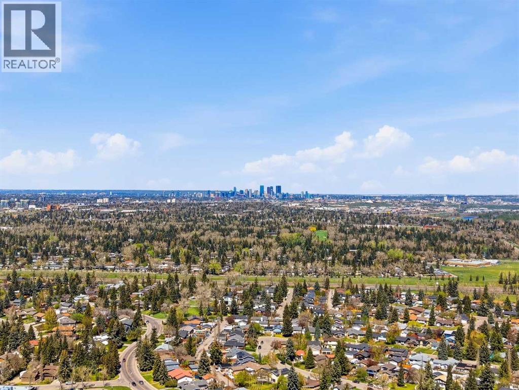 60 Lake Lucerne Close SE - 50