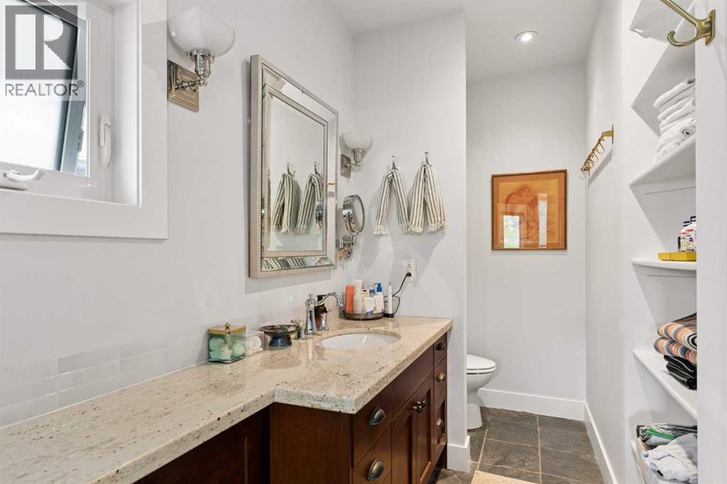 2235 27 Street SW - 29