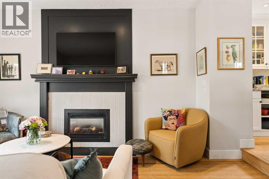2235 27 Street SW - 16