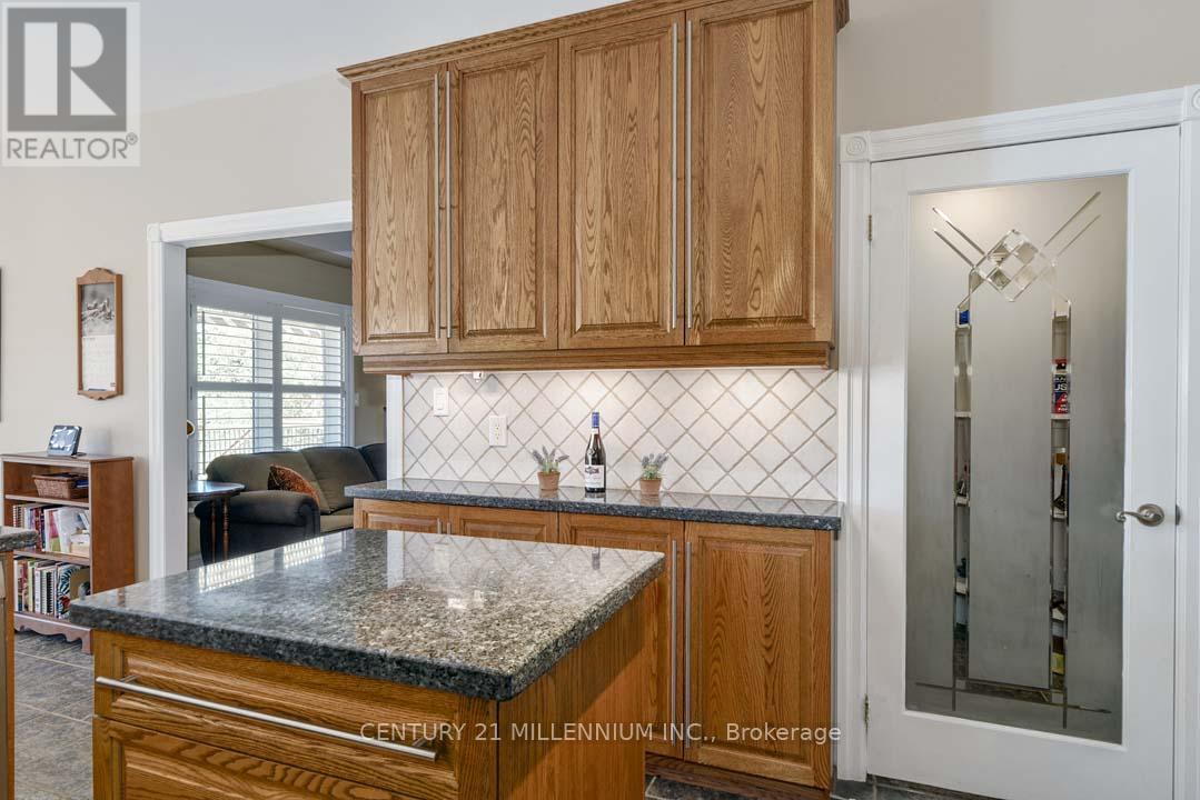 8 CASTLEWOOD COURT - 19