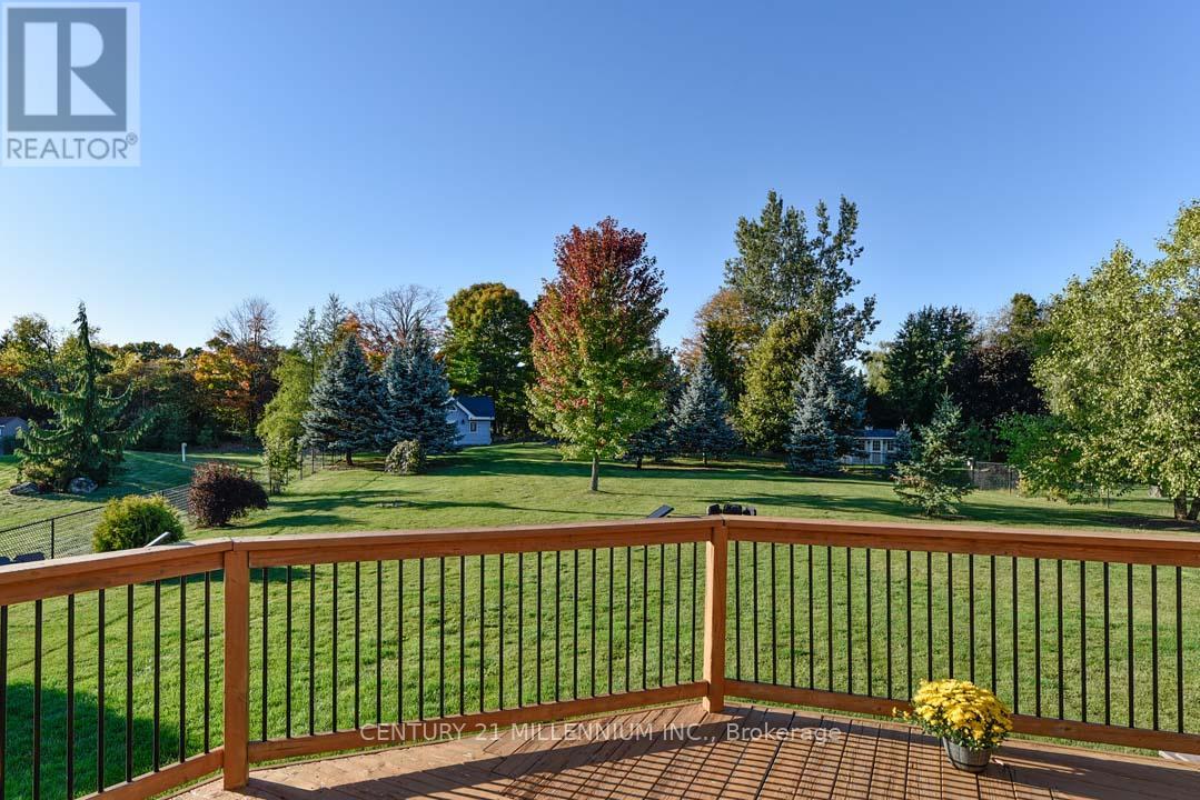 8 CASTLEWOOD COURT - 25