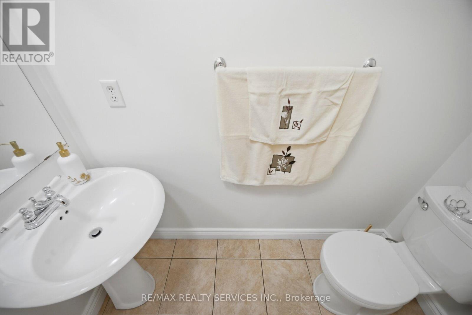 28 PONYMEADOW WAY - 12