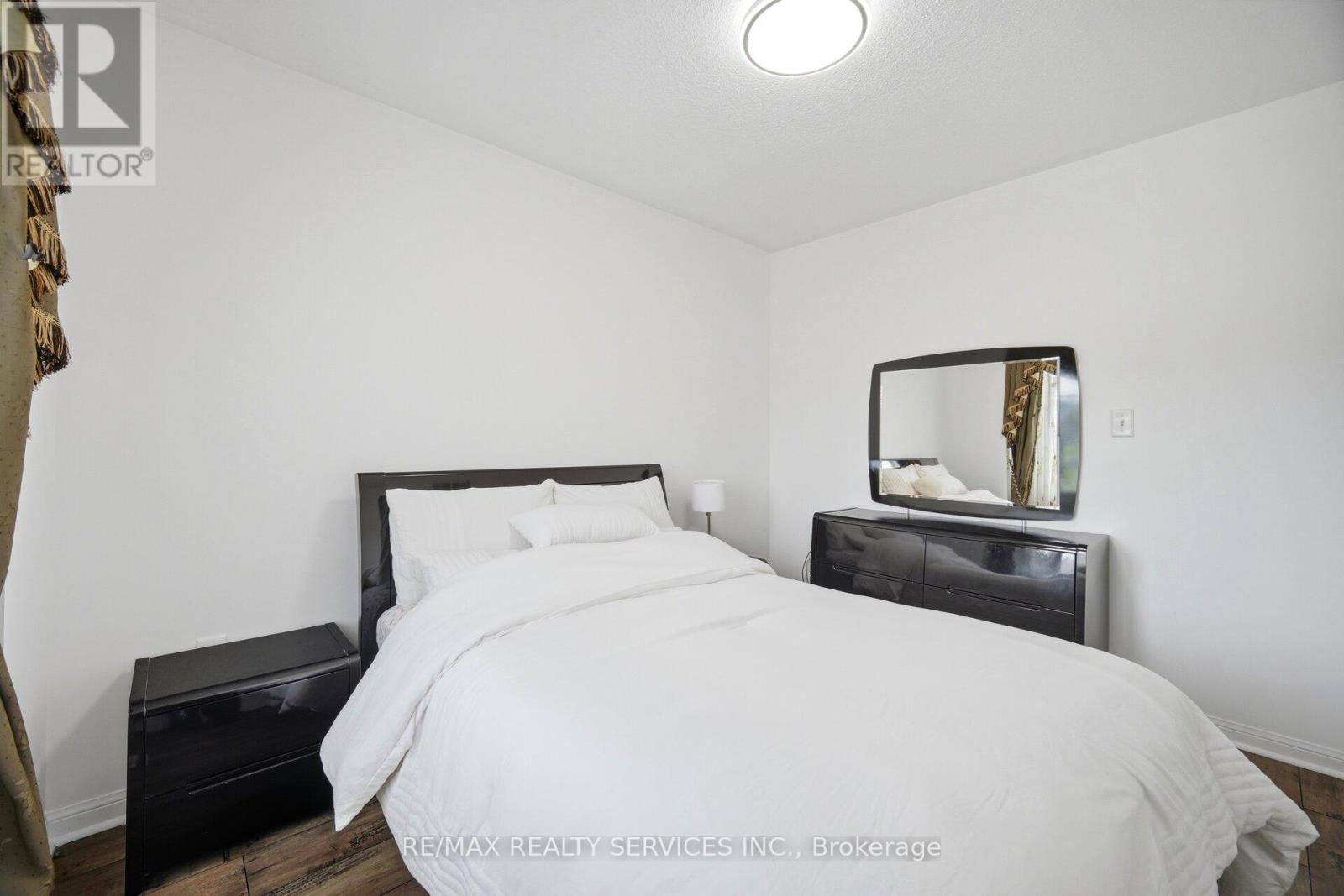28 PONYMEADOW WAY - 19