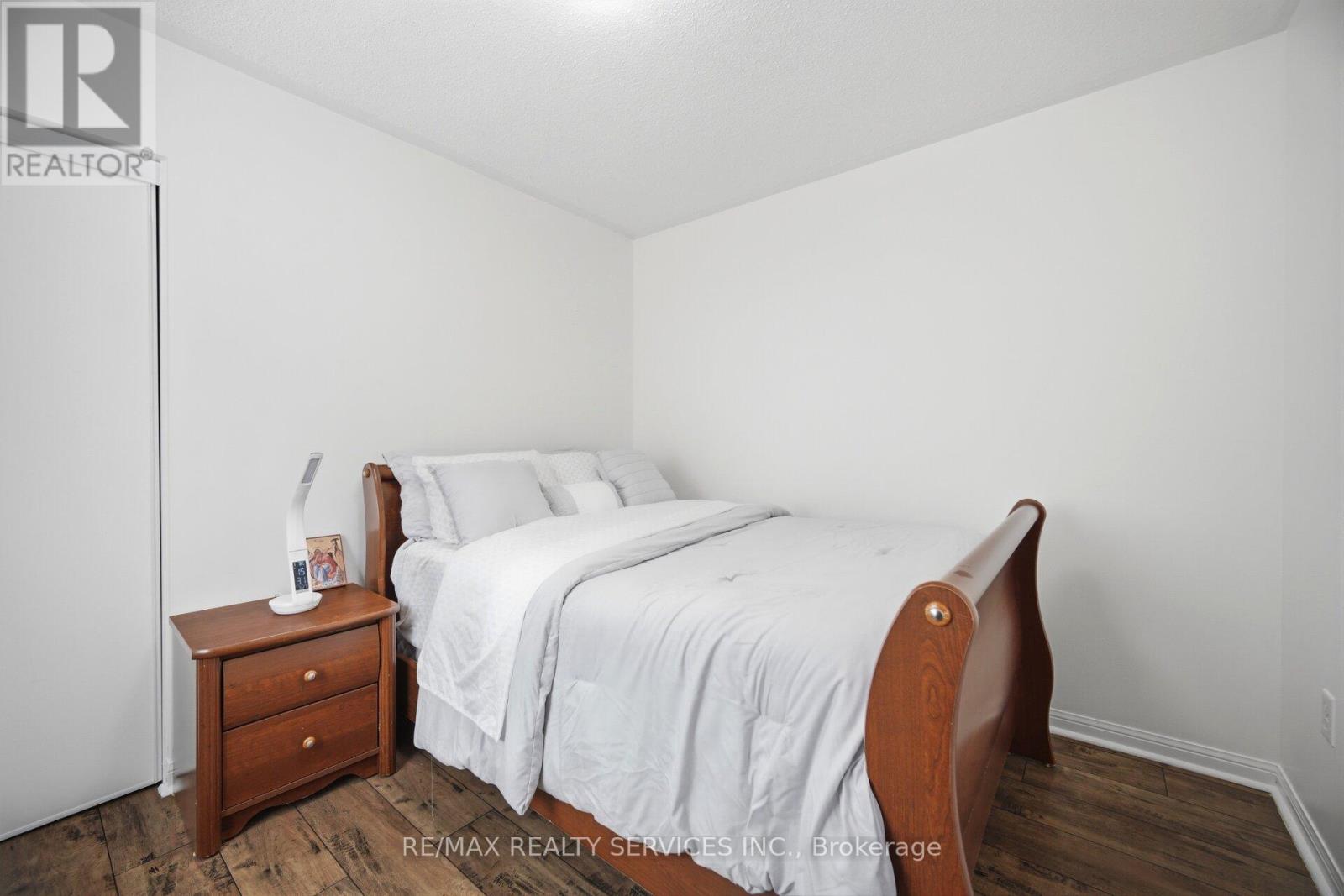 28 PONYMEADOW WAY - 22