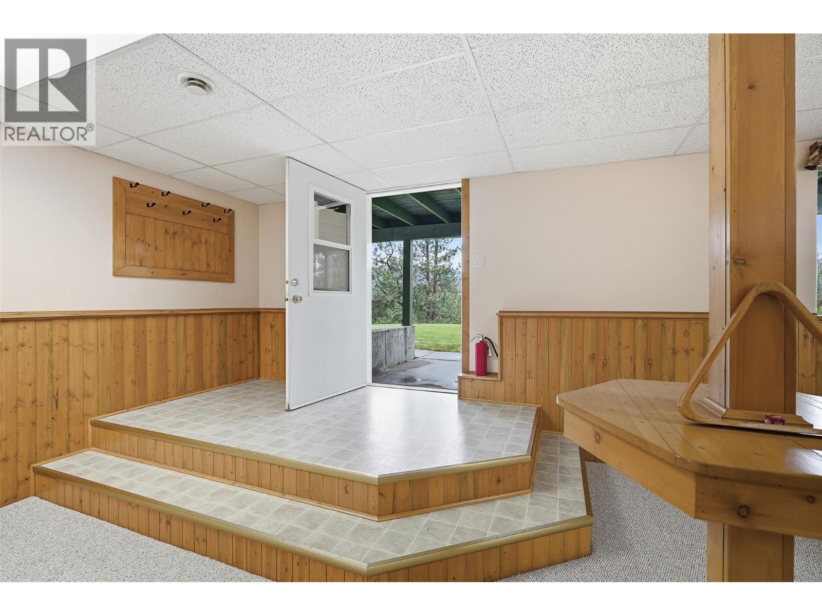 116 COLDWATER Road - 49