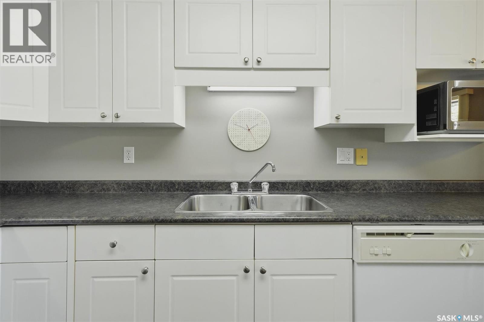 #105 615 McWillie AVENUE - 13