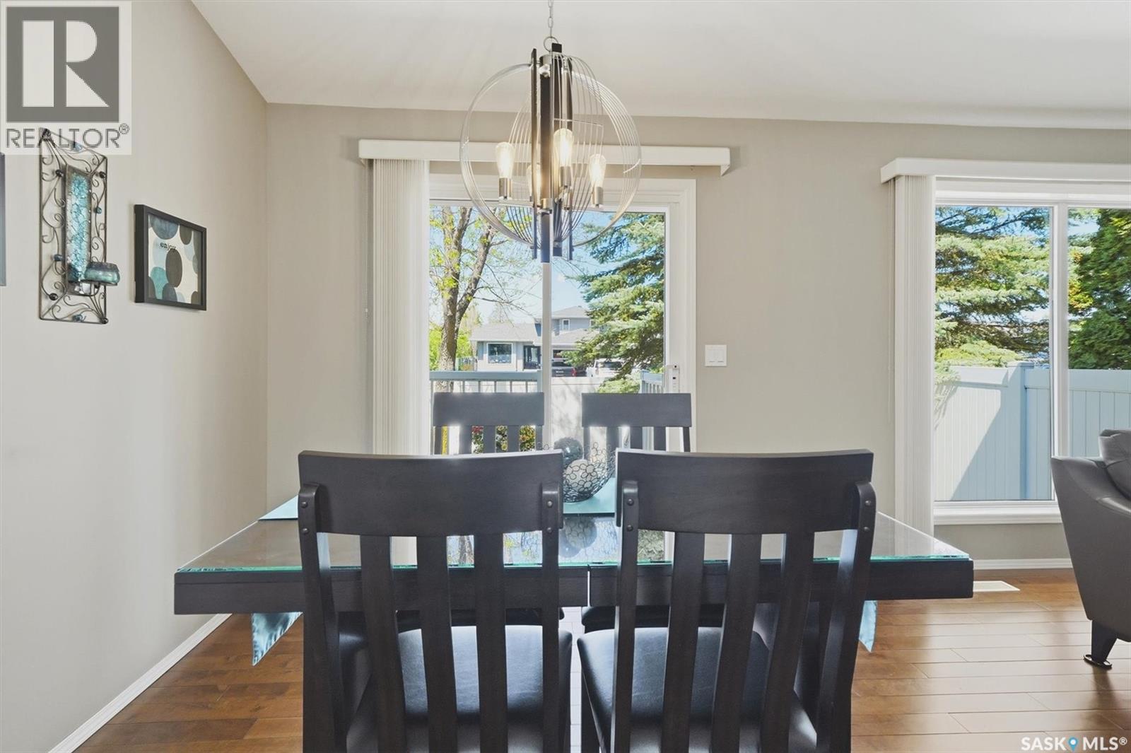 #105 615 McWillie AVENUE - 17