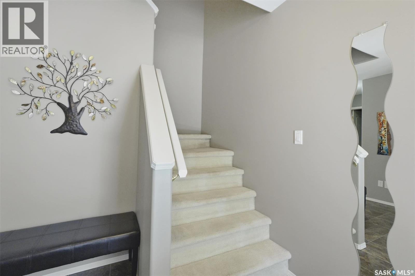 #105 615 McWillie AVENUE - 20