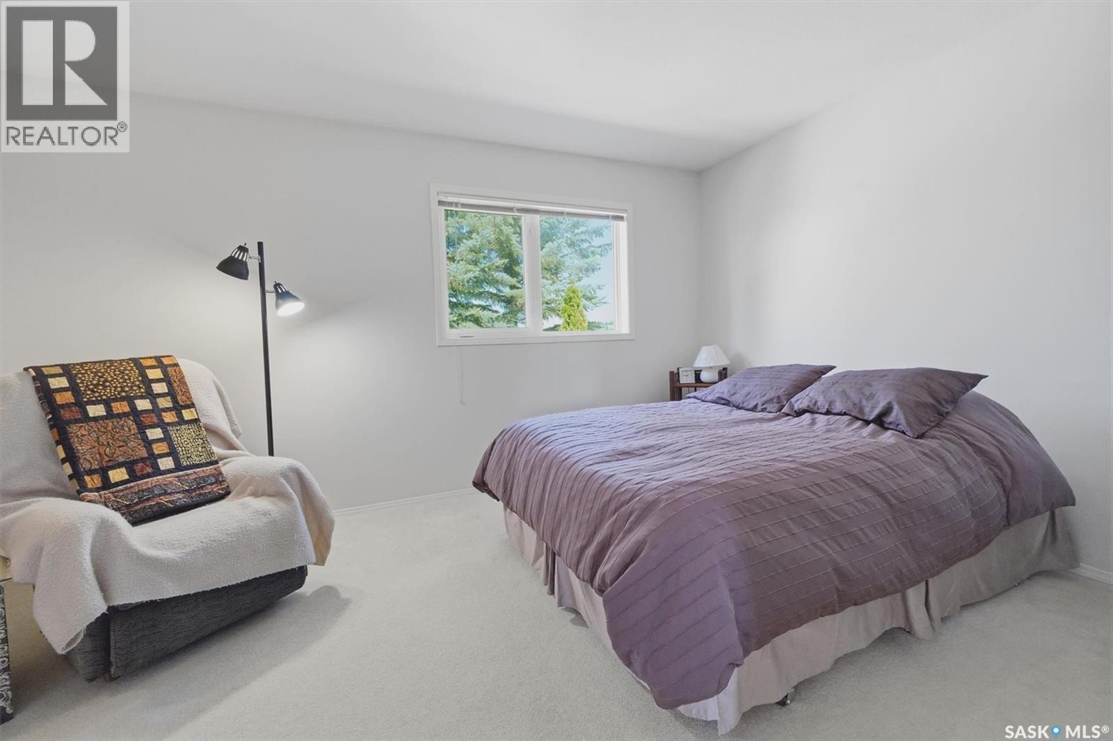 #105 615 McWillie AVENUE - 21