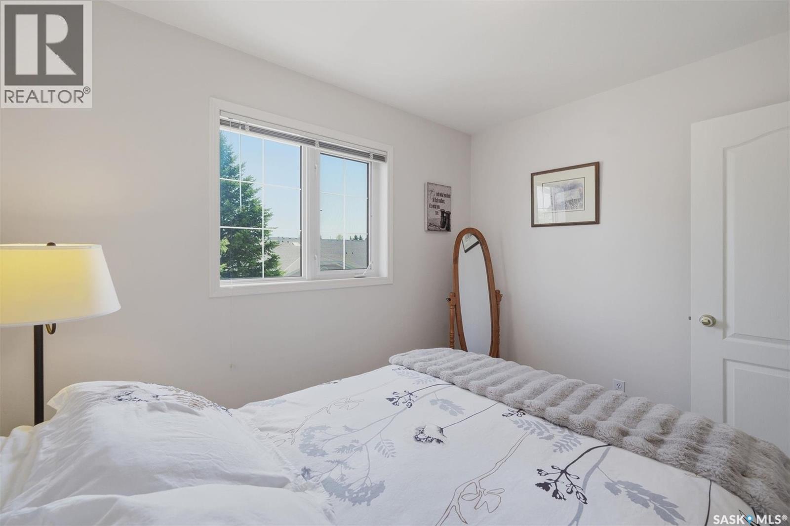 #105 615 McWillie AVENUE - 26