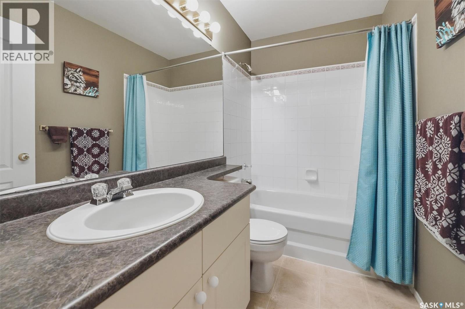 #105 615 McWillie AVENUE - 28