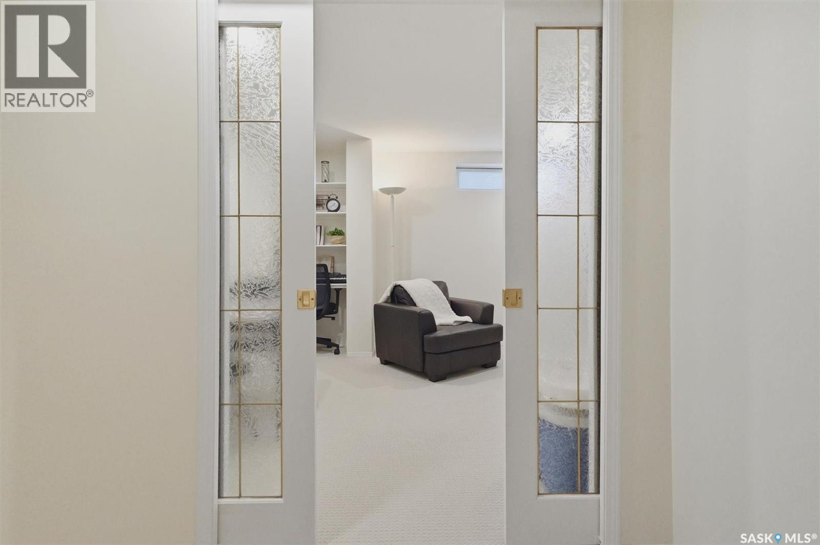 #105 615 McWillie AVENUE - 31