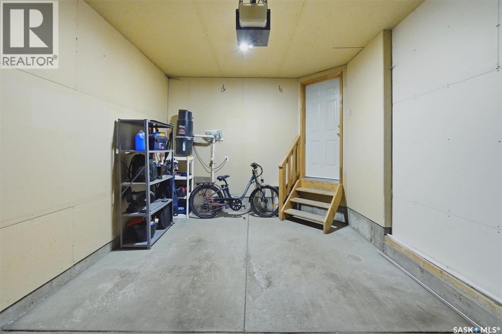 #105 615 McWillie AVENUE - 40