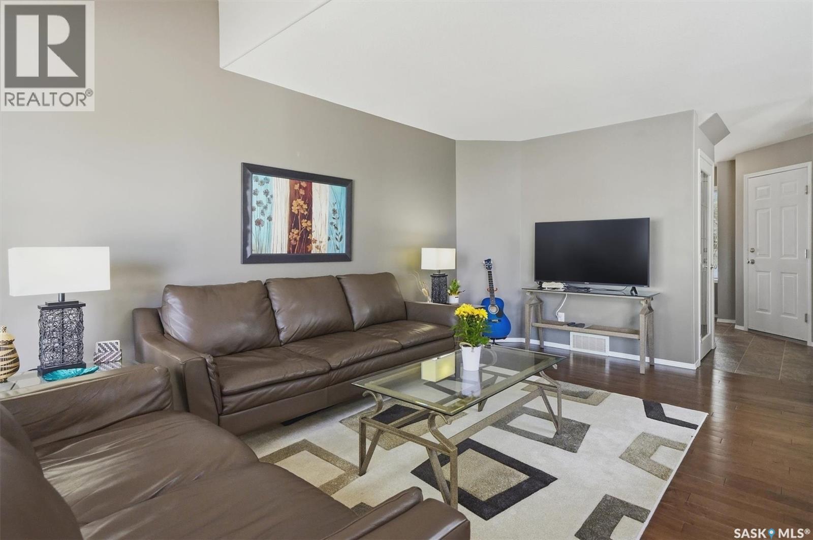 #105 615 McWillie AVENUE - 7