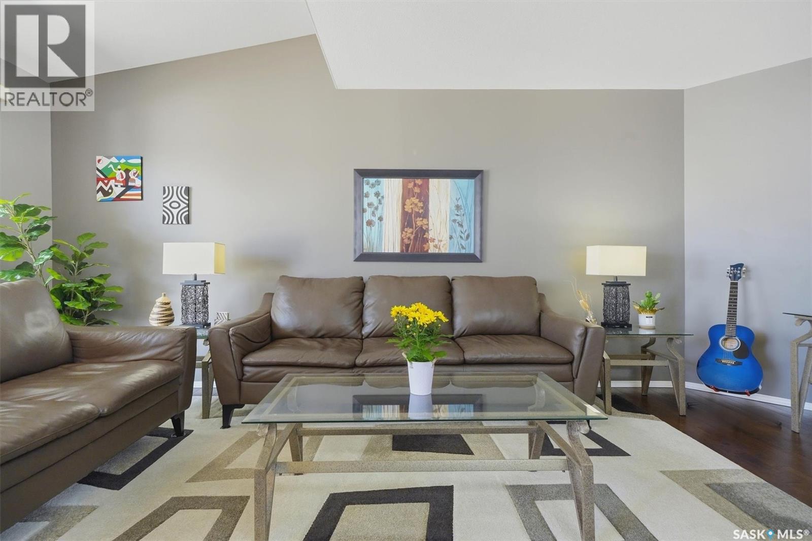 #105 615 McWillie AVENUE - 8