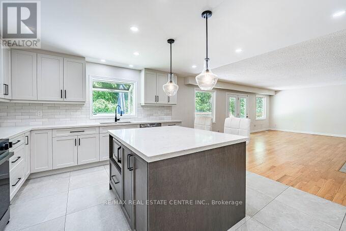 563 6TH CONCESSION ROAD W - 11