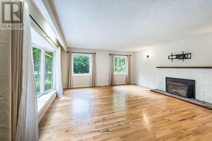 563 6TH CONCESSION ROAD W - 17