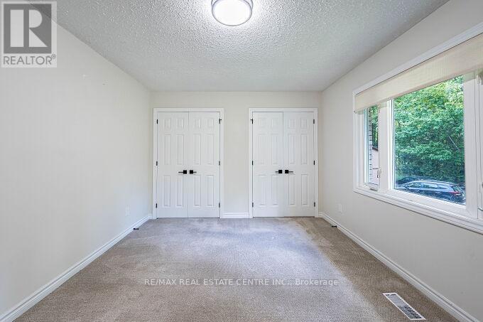 563 6TH CONCESSION ROAD W - 31