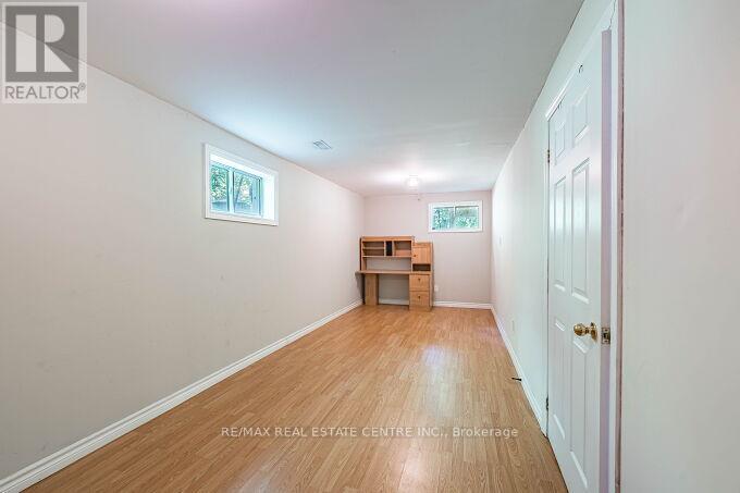 563 6TH CONCESSION ROAD W - 38