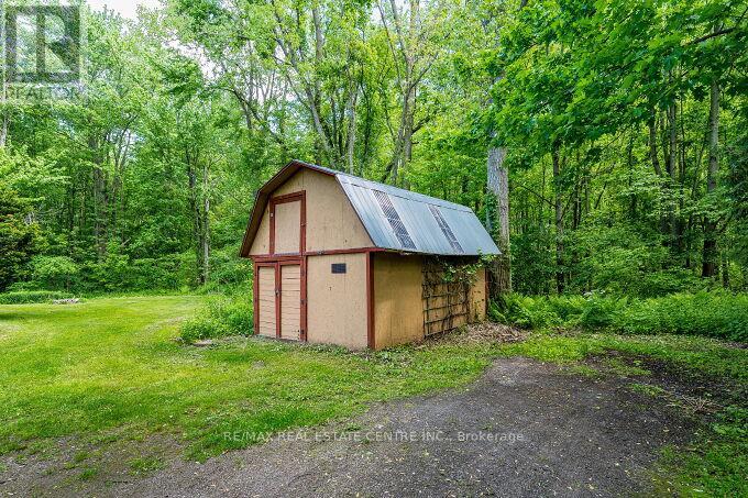 563 6TH CONCESSION ROAD W - 41