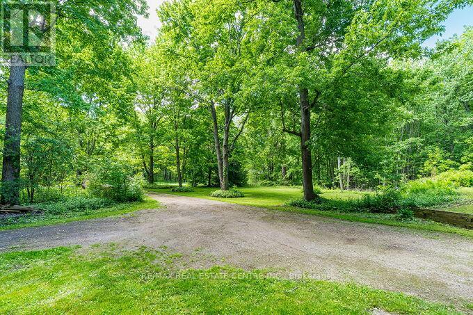563 6TH CONCESSION ROAD W - 42