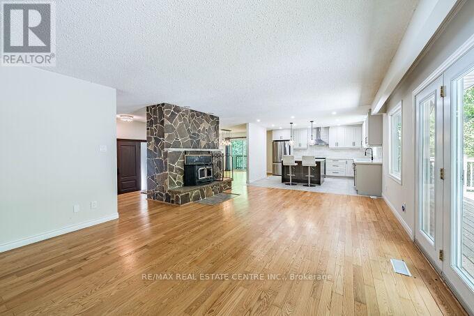 563 6TH CONCESSION ROAD W - 7