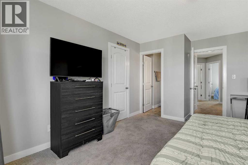 11245 75 Avenue - 14
