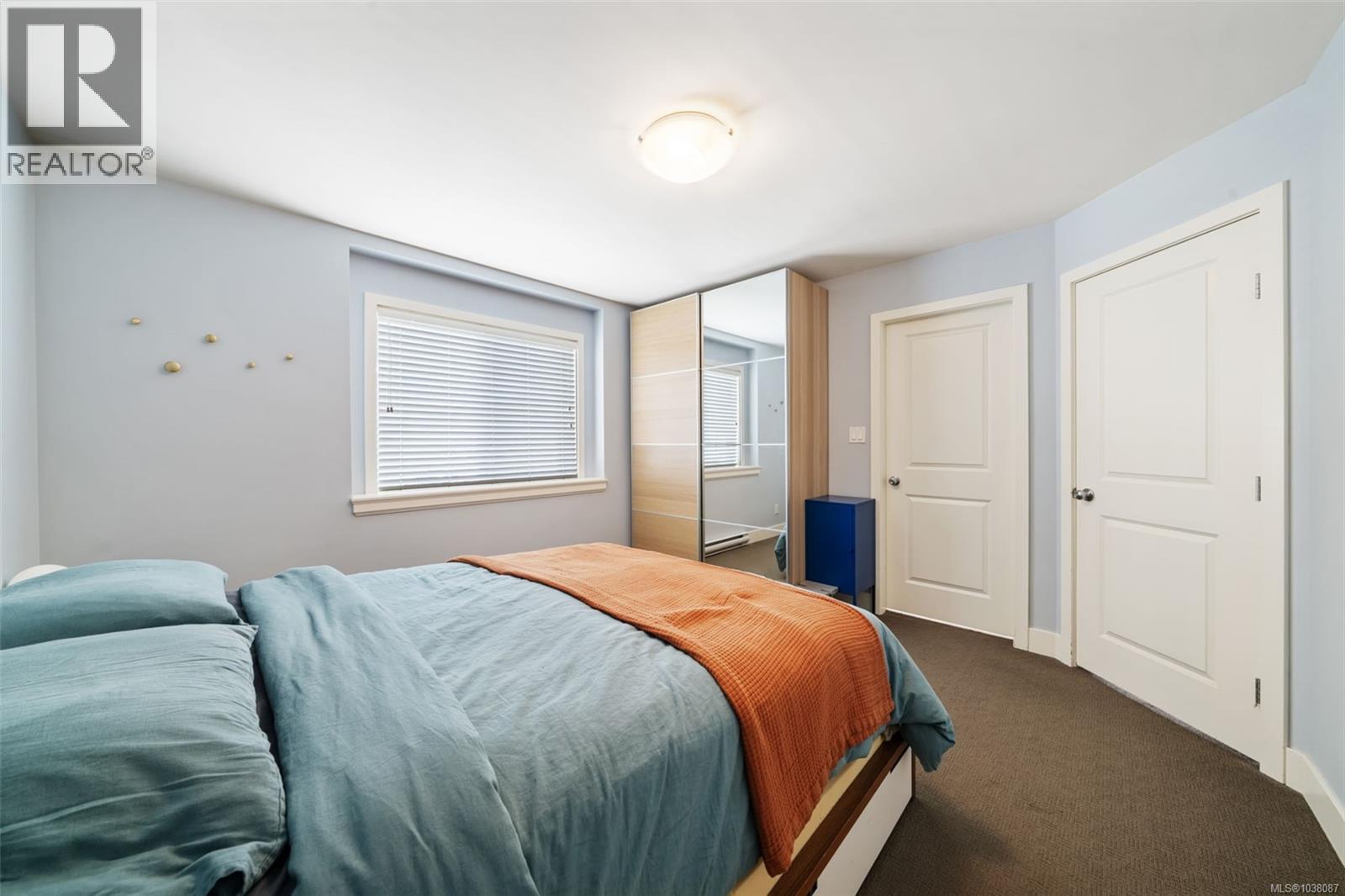 #4 1105 Esquimalt Rd - 23