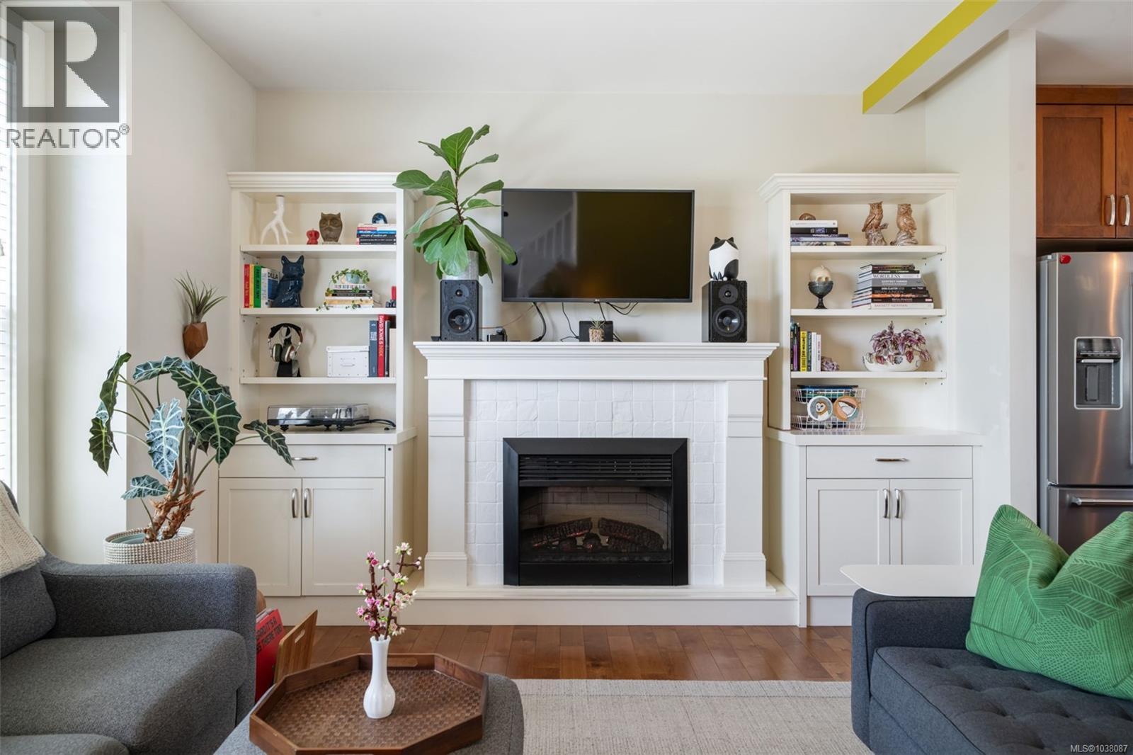 #4 1105 Esquimalt Rd - Image 3