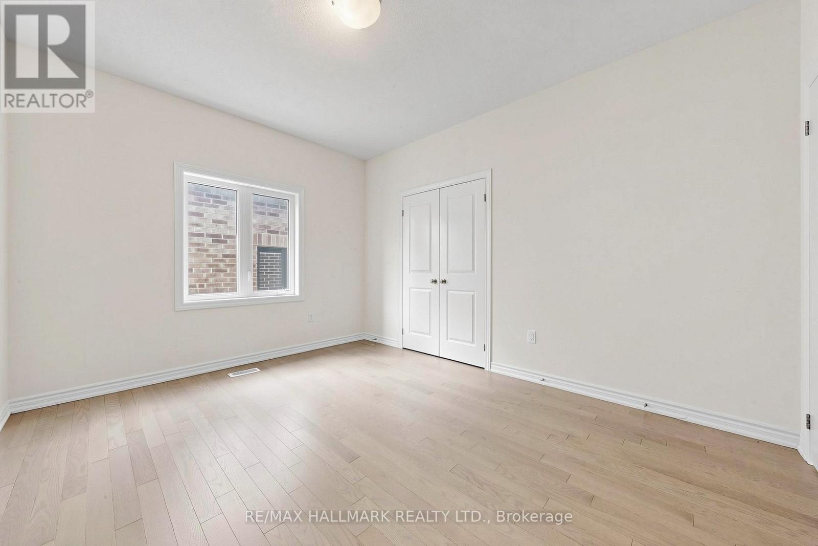 112 WESLOCK CRESCENT - 41