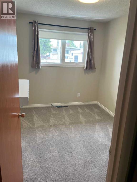 2015 Milne Drive NE - 15