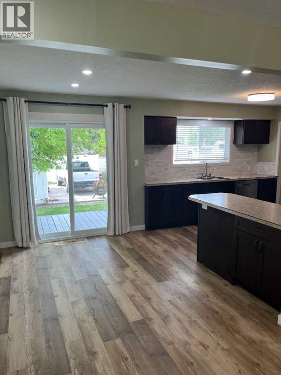 2015 Milne Drive NE - 7