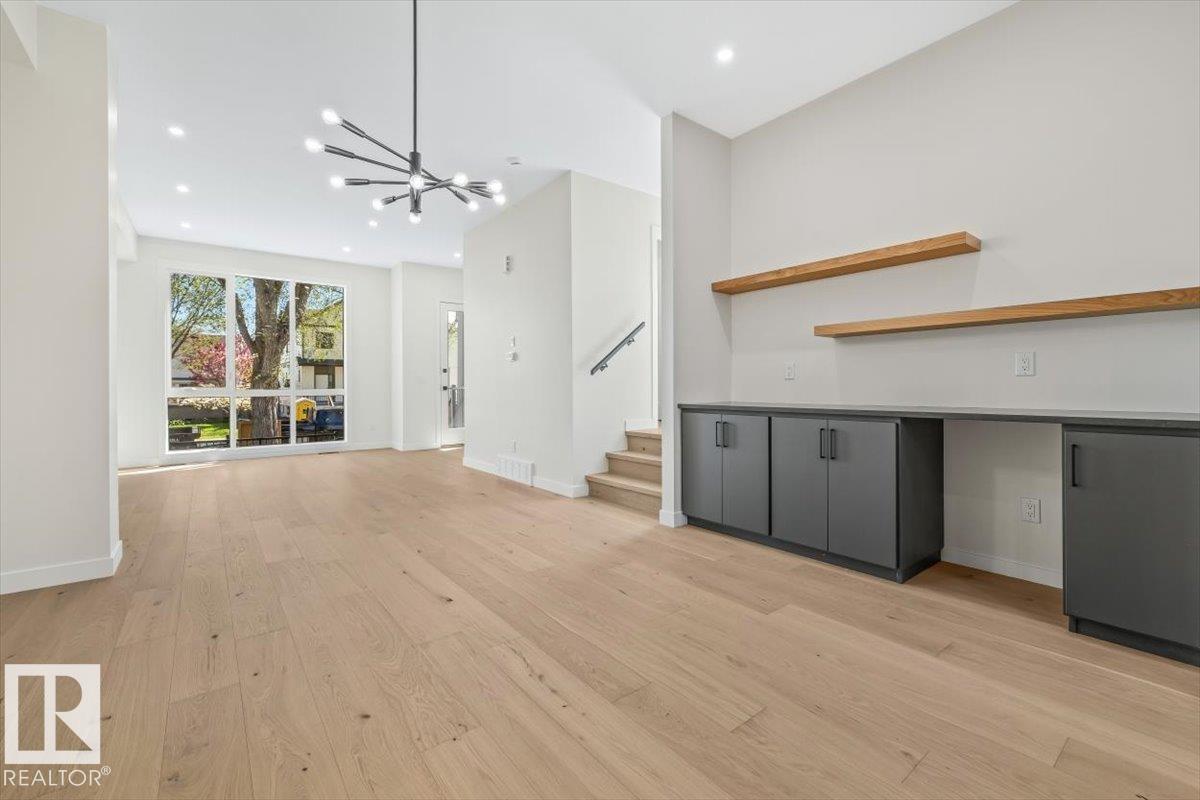 10932 132 ST NW - 8