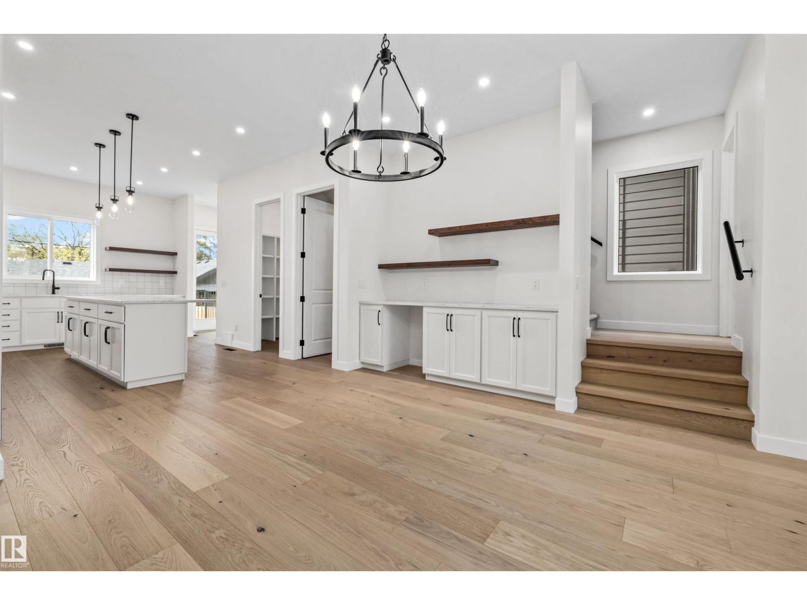 10934 132 ST NW - 10
