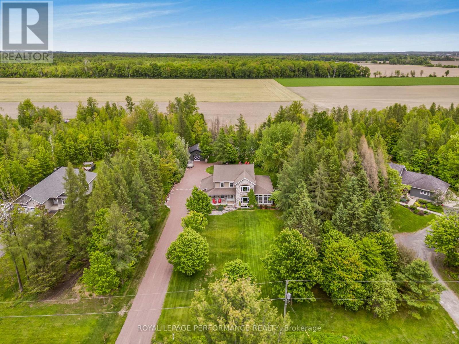 1233 MONTEE DROUIN ROAD