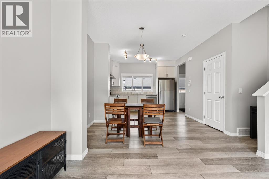 848 Chinook Gate Parade SW - 11