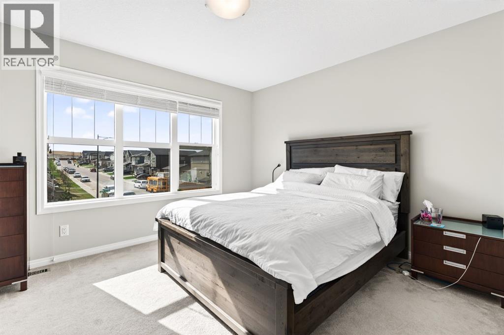 848 Chinook Gate Parade SW - 30